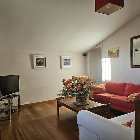 Typical Provencal Mas With Pool, A Little Corner Of Paradise With View Of Sainte Victoire, Close To Aix En Provence, Sleeps 10. *